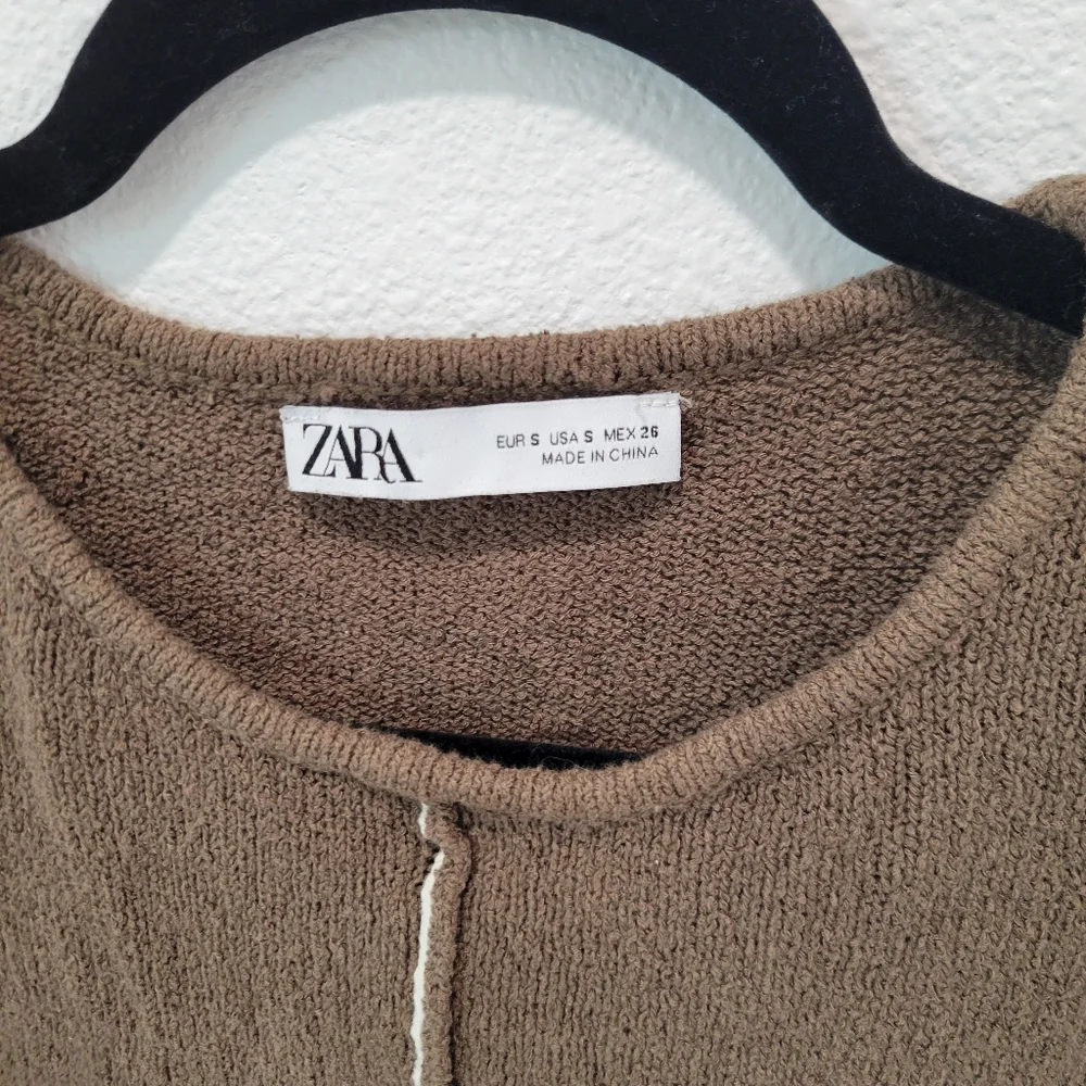 Zara trendy cropped